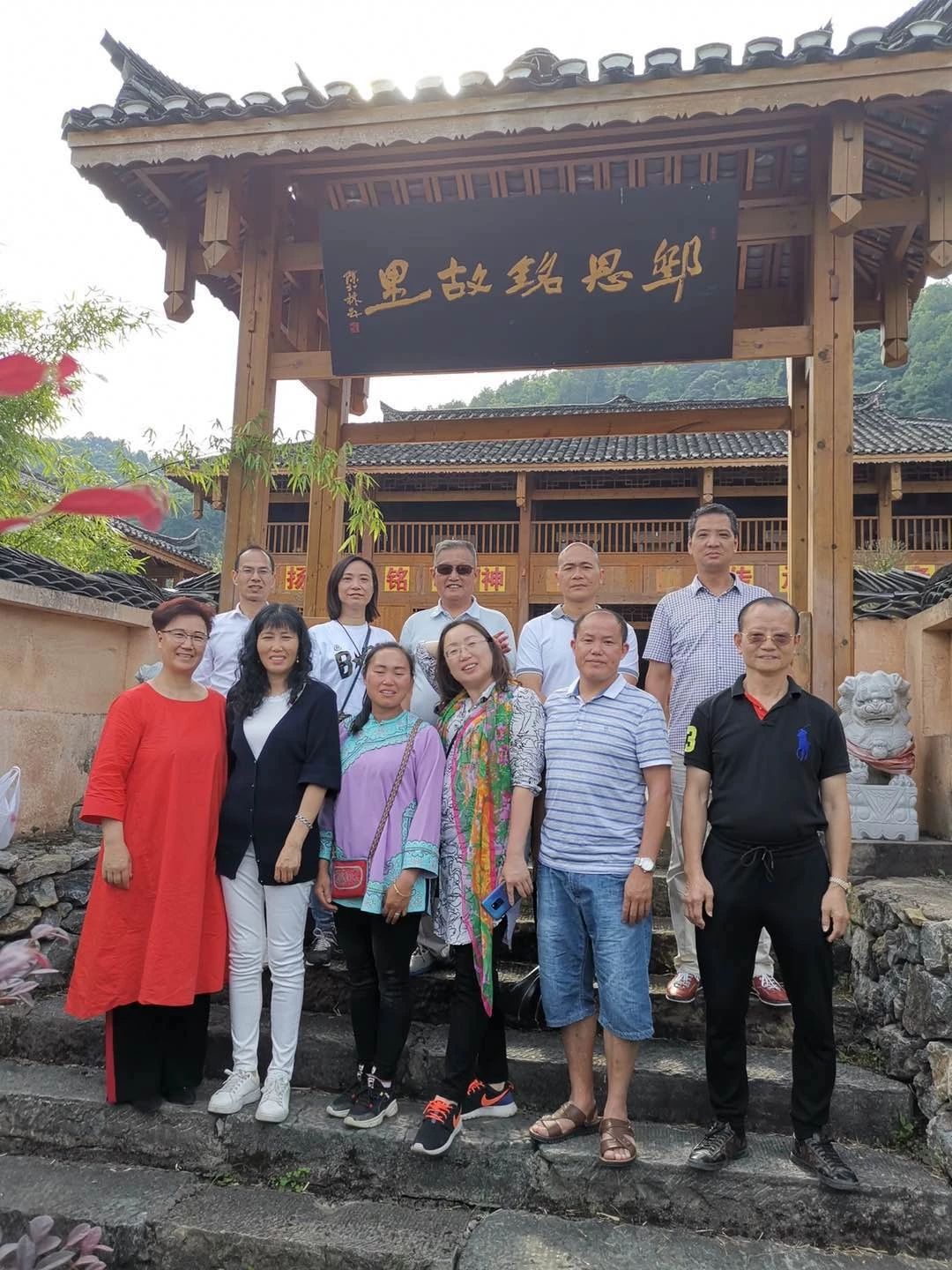 董事長(zhǎng)唐樹(shù)松 尋紅色記憶，憶鄧恩銘波瀾一生